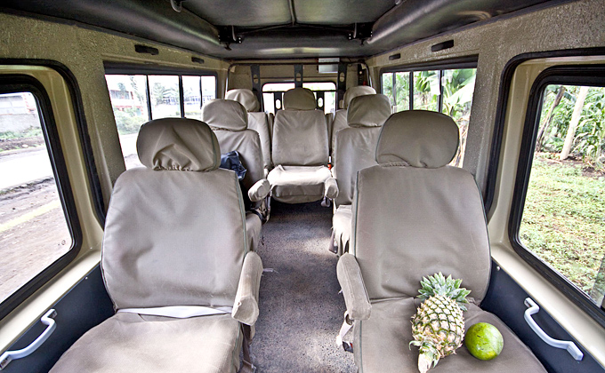 Garantierter Fensterplatz im Landcruiser auf Afrika Safari